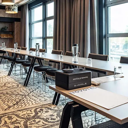 Novotel Paris 14 Porte D'Orleans-3